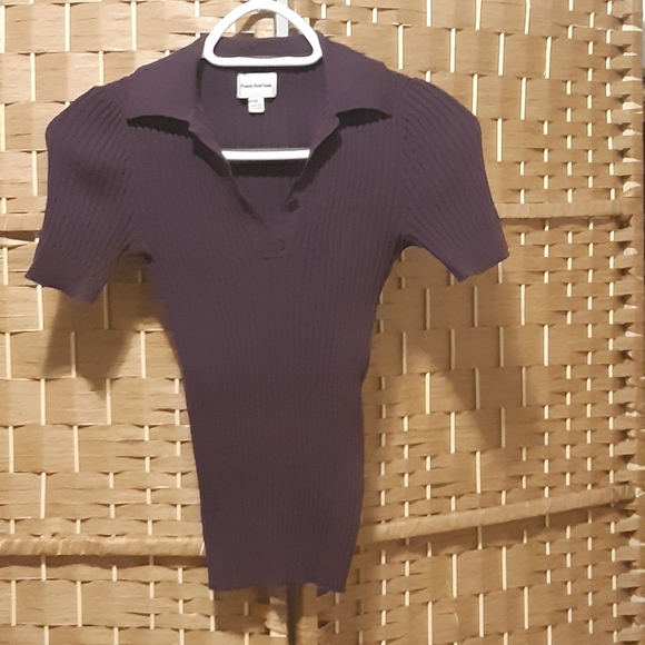 🌺Moving Sale!🪴 Short-Sleeved Polo in Dark Purple - Picture 6 of 9